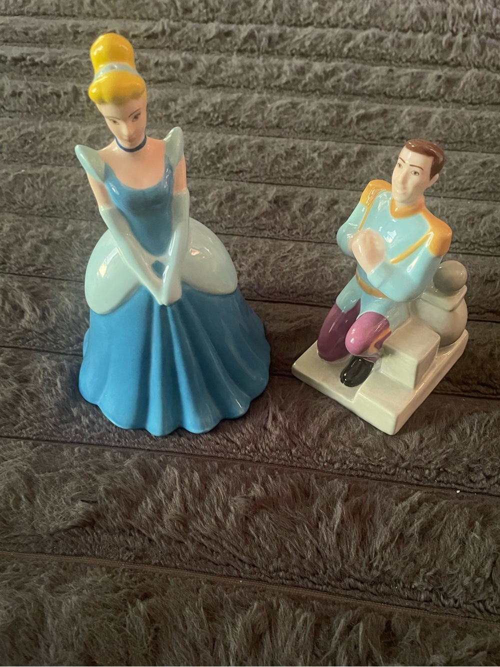 Disney Ltd Ed '05 Cinderella & Prince Ceramic Salt & Pepper Shakers Paul Cardew